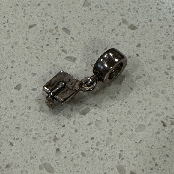 Pandora Silver S925 ALE Graduation Cap With Tassel Charm - Picture 4 of 4